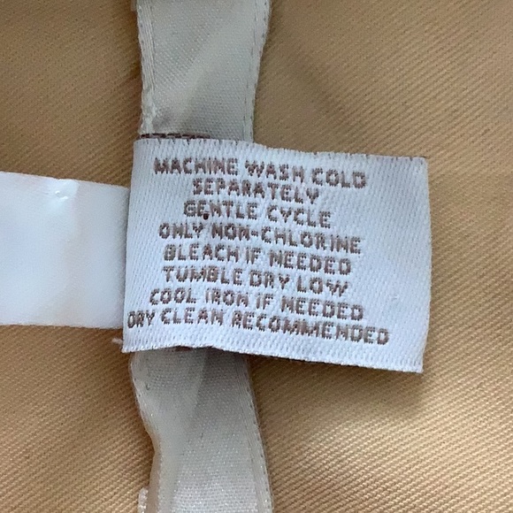 Chico’s snap front top/jacket - size 2 (L).  Khaki/butter color.  Front pockets. - Picture 10 of 10